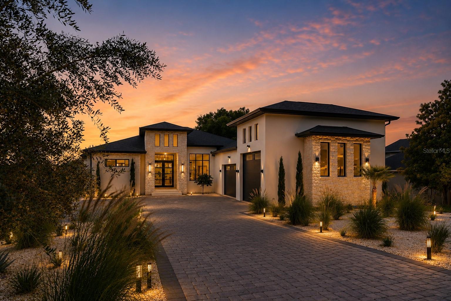 Foto 4 de Nova Real Estate Services Inc